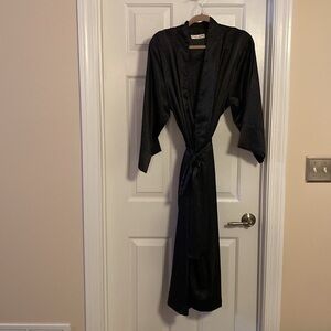 BIRTHDAY SALE! Natori Black Women's Robe